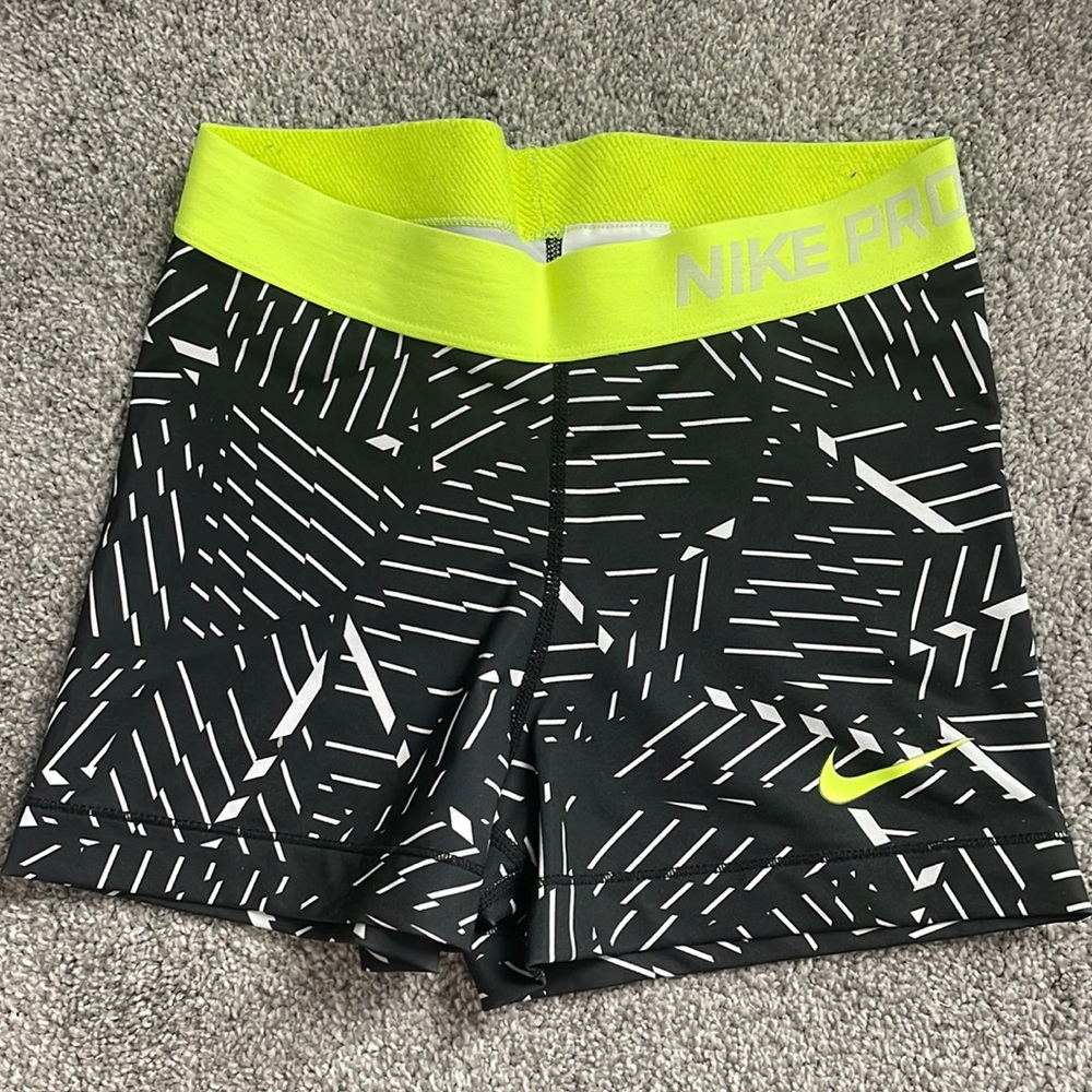 Nike Women's Athletic Shorts - Black and Neon Yellow
